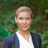Алена Попова