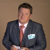 Олег Комаров