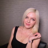 Тина Леон