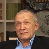 Михаил Лазарев