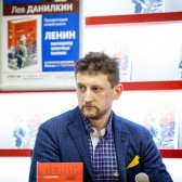 Лев Данилкин