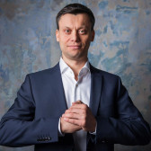 Руслан Сухий