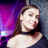 Александра Литвинова
