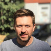 Влад Николаев